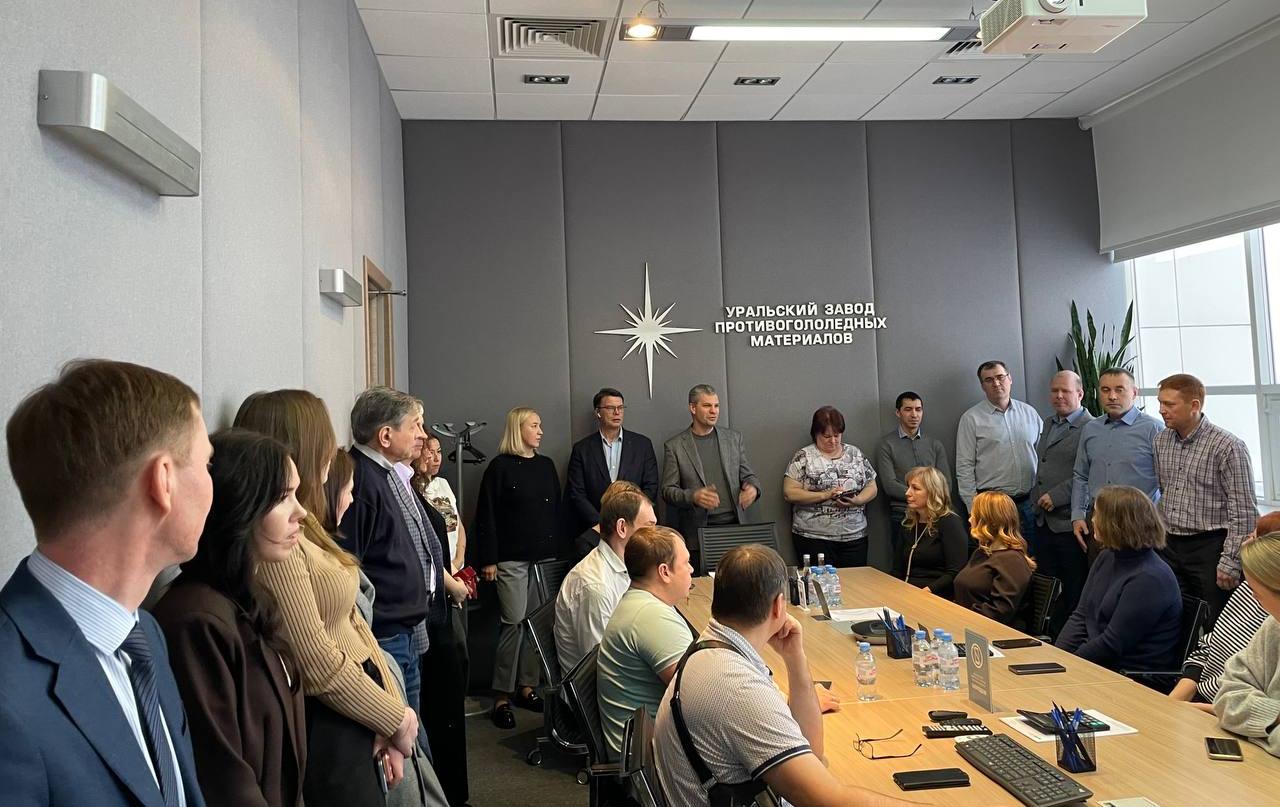 В УЗПМ поздравили лучших сотрудников по итогам 2025 года